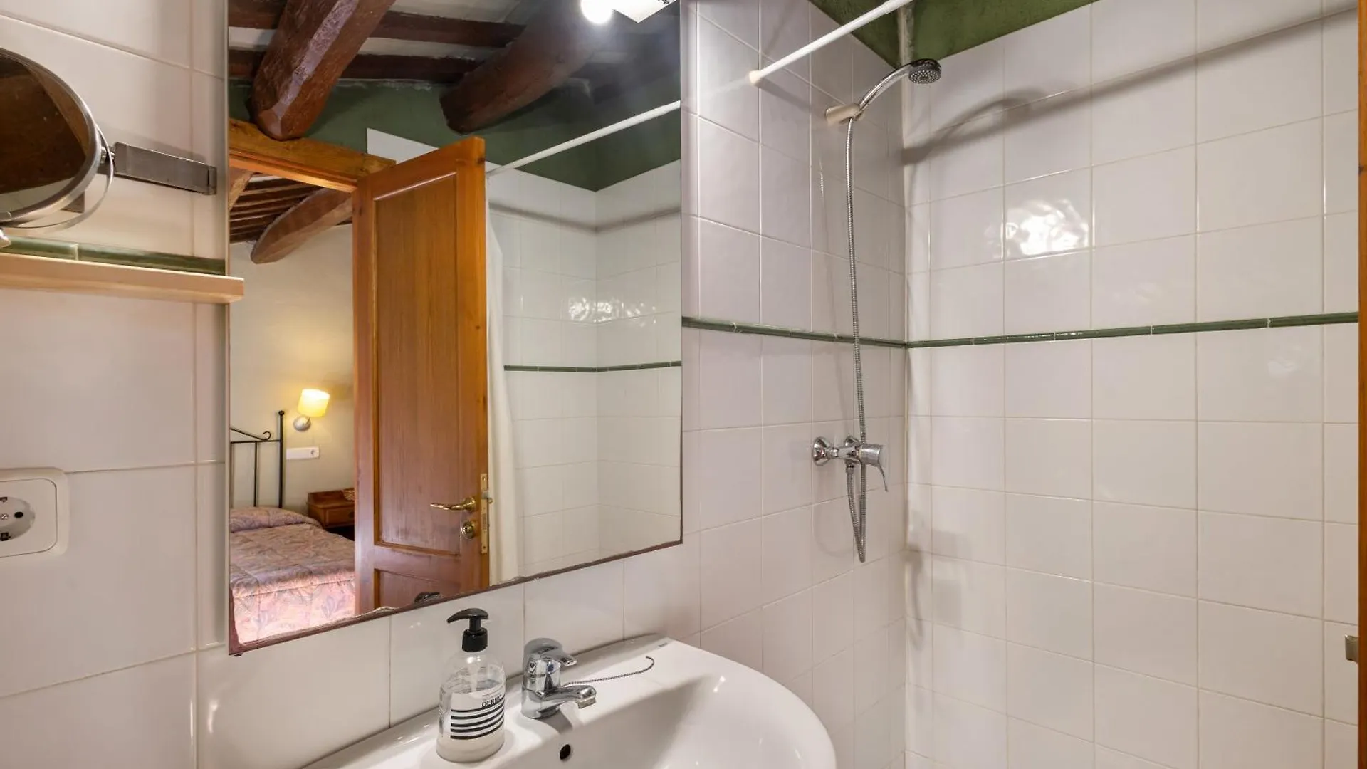 Cal Contra Guest House Gelida
