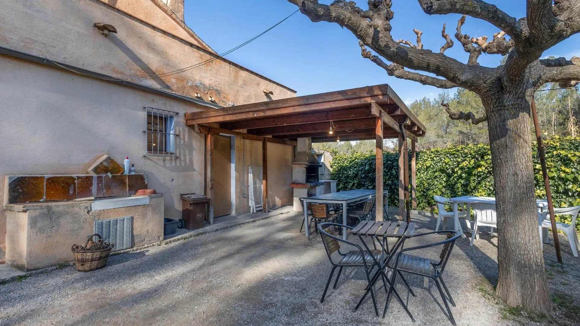 Cal Contra Guest House Gelida